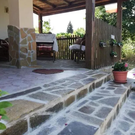 Cozy 1 Bed In Near Karnobat Burgas Feriehus *