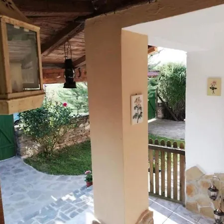 Cozy 1 Bed In Near Karnobat Burgas Feriehus Ognen