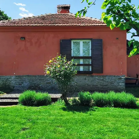 Cozy 1 Bed In Near Karnobat Burgas Ваканционна къща Ognen
